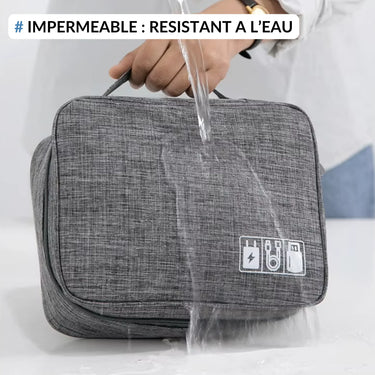 Pochette organisateur imperméable testée pour sa résistance à l'eau, idéale pour protéger vos accessoires électroniques ou cosmétiques lors de vos déplacements.